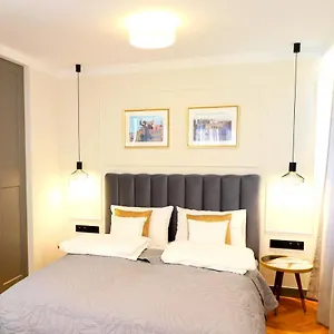 https://falcon-apartments-center-1.warsawhotelspoland.com